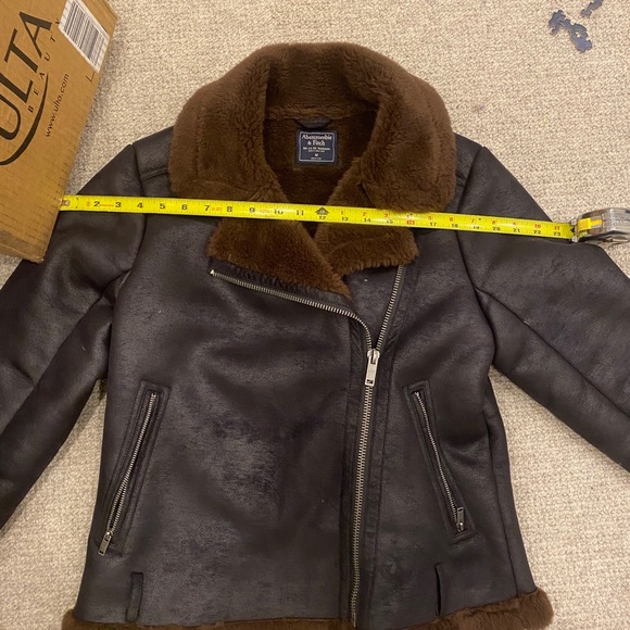 Jacket - Picture 9 of 10